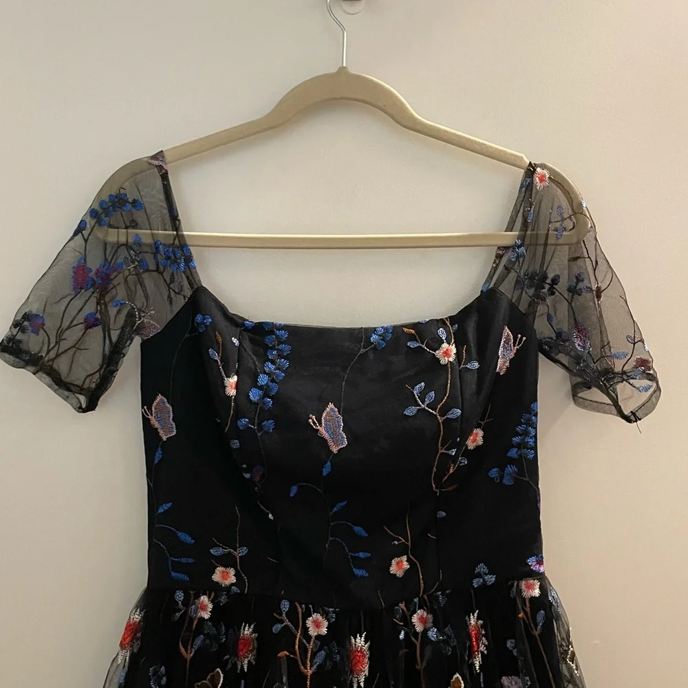 Modern Florist Dress VONE - Picture 7 of 10